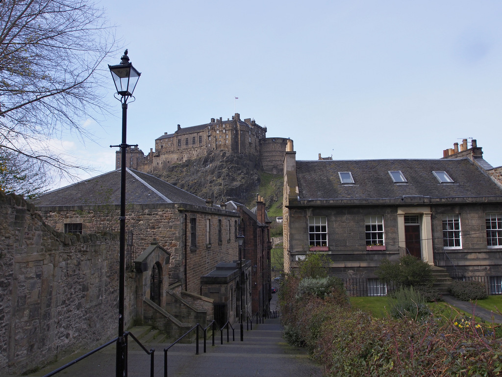 Vennel_0031.jpg - The Vennel, a walkway running from the Grassmarket below the Castle to Greyfriar's Kirkyard. Bordering it in places is the medieval Flodden Wall.