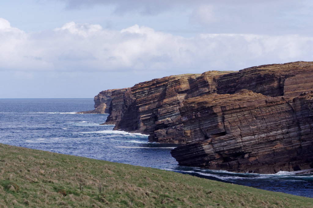 Yesnaby_0404a_DxO.jpg - Cliffs at Yesnaby